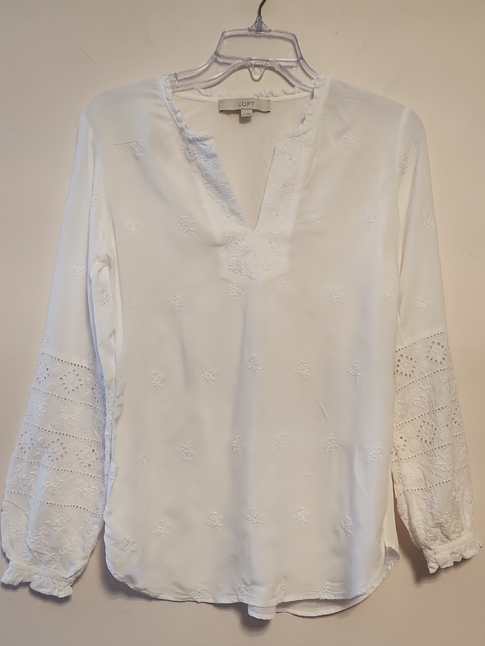 LOFT White Rayon Long Sleeve Embroidered eyelet Lace V-Neck Peasant Tunic Top S
